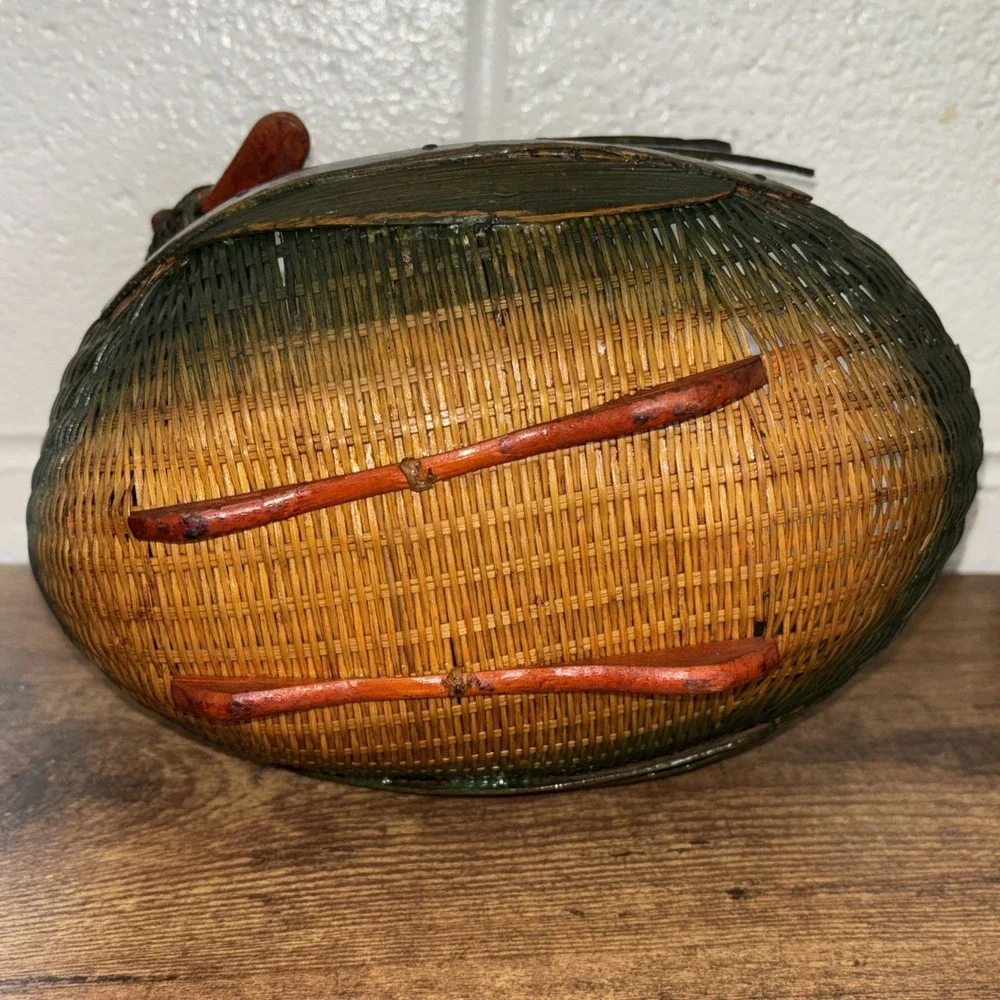 Vtg Ben Rickert Inc. Green Woven Wicker Swan/Duck Bamboo Basket Zhejiang China